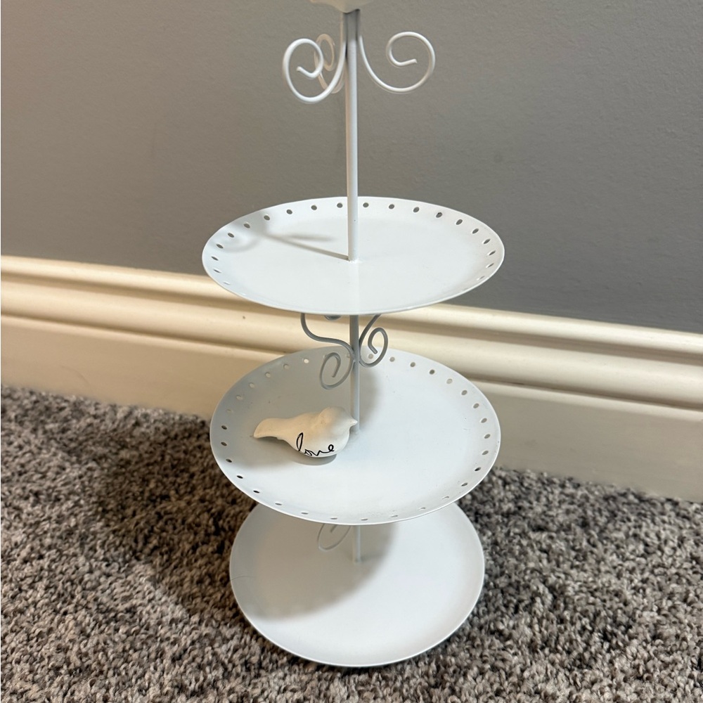 White Tiered Jewelry Stand with Doves - Picture 2 of 2